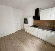 moderne 3-Raum-Wohnung mit Terrasse und Einbauküche